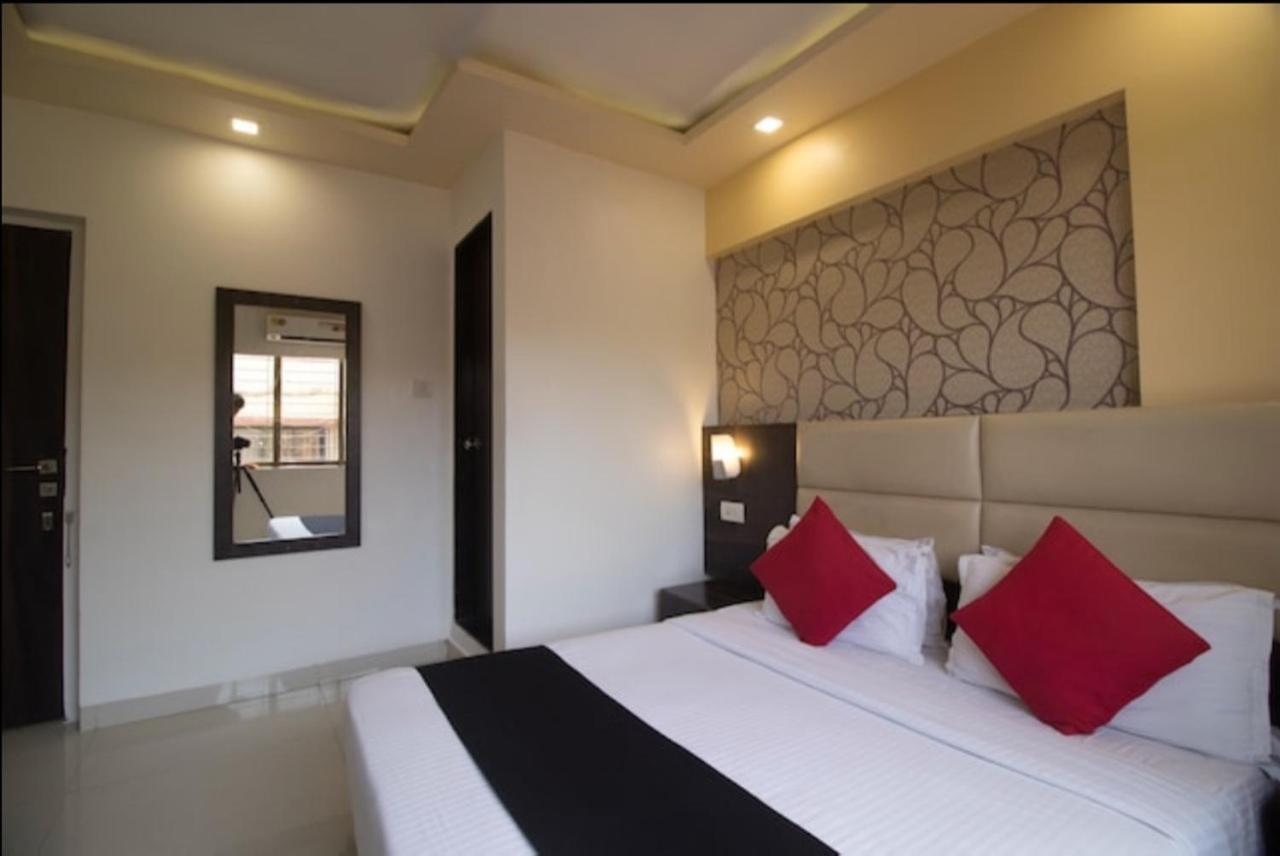 Hotel Galaxy Comforts Мумбай Екстериор снимка