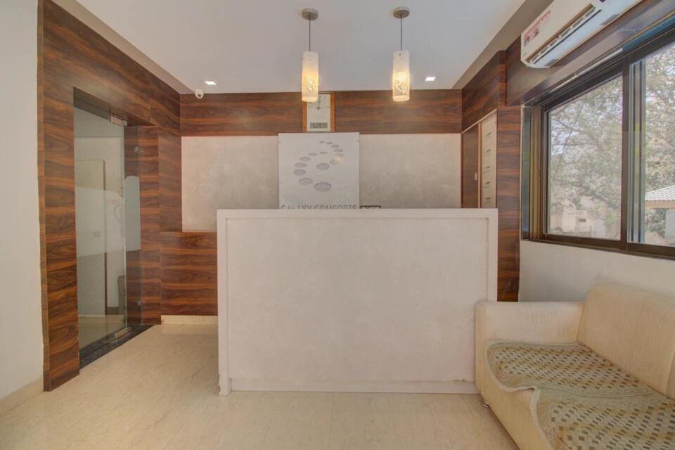 Hotel Galaxy Comforts Мумбай Екстериор снимка